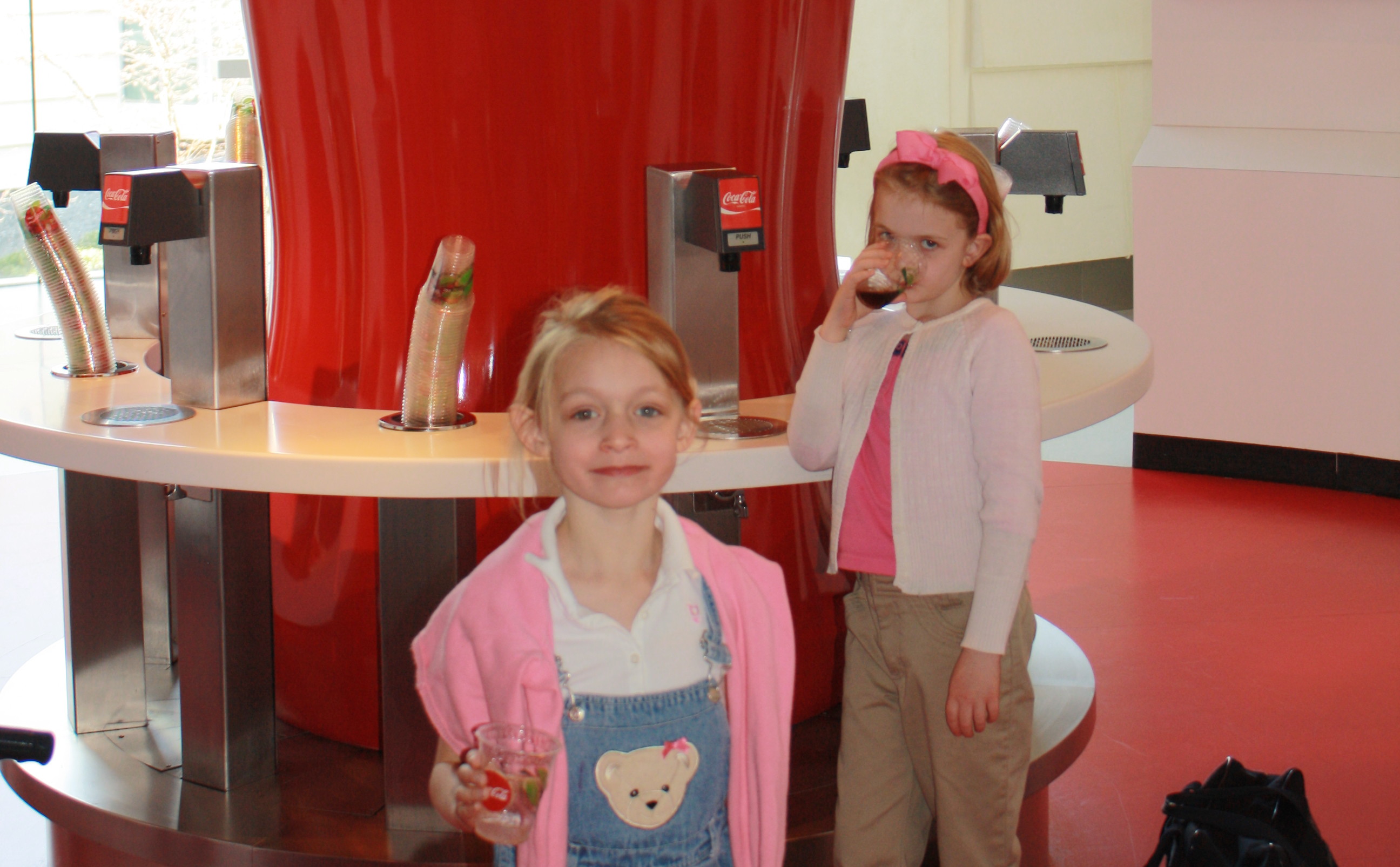2010_03_23 JC enjoy their 1st Coke.JPG